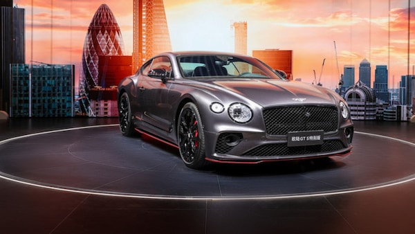 Bentley, a Shanghai i 20 anni di Continental GT