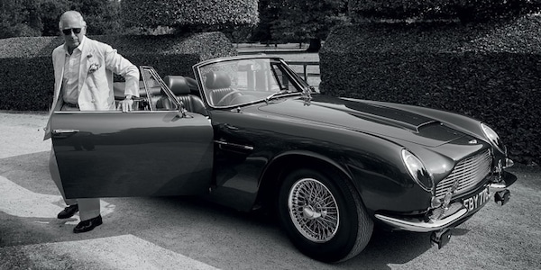 Carlo d'Inghilterra, la sua collezione auto è davvero da Re: il valore è milionario
