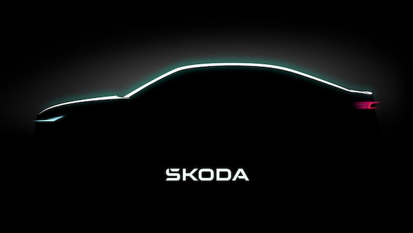 Nuova Skoda Superb prepara l'uscita sul mercato con il nuovo ibrido