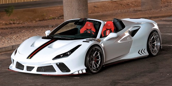 Ferrari F8 Spider Carbon Widebody, la supercar estrema VIDEO