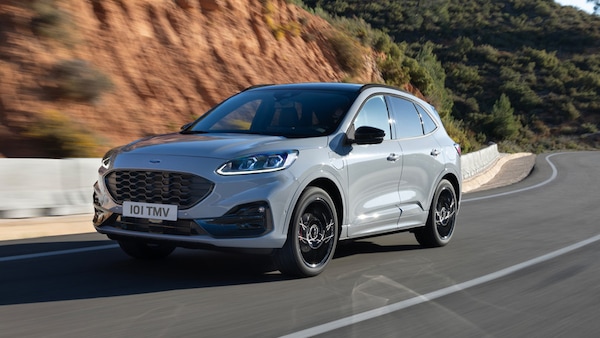 Ford Kuga Graphite Tech Edition, serie speciale col pieno di ADAS