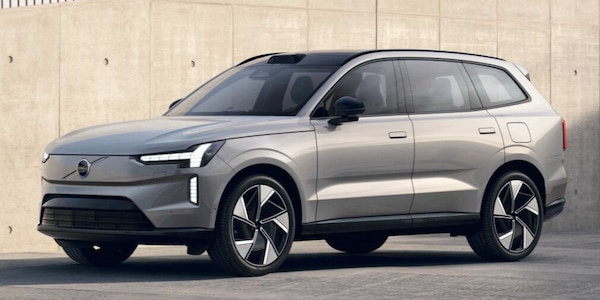 Volvo EX90, ecco come è fatto il SUV elettrico svedese