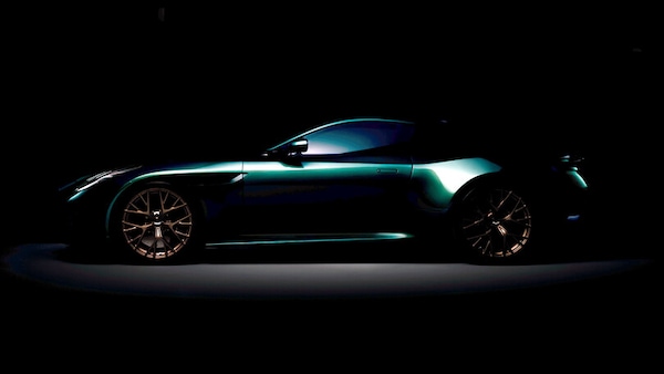 Aston Martin DB, un teaser anticipa l'erede della DB11