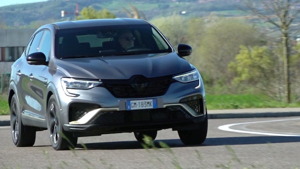 Renault Arkana E-Tech, la guida completa all'acquisto