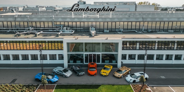 Lamborghini, test esclusivo per i 60 anni del Toro
