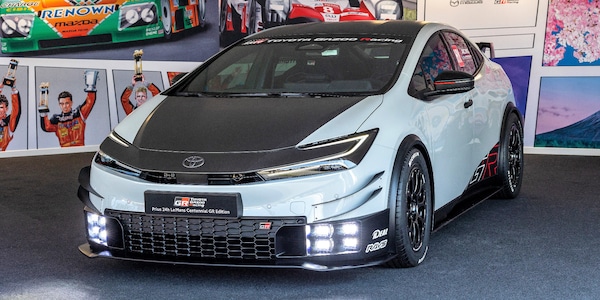 Toyota Prius, la versione Gazoo Racing dedicata a Le Mans