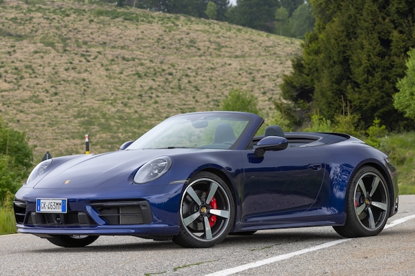 Porsche 911 Carrera 4S Cabriolet alla prova sulla pista di Balocco