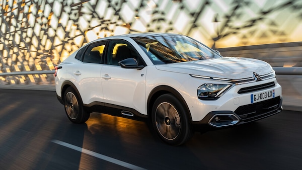 Citroën e-C4 e e-C4 X, nuovo cuore con più potenza ed autonomia