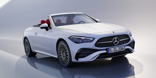 Mercedes CLE Cabriolet, le foto ufficiali della nuova serie