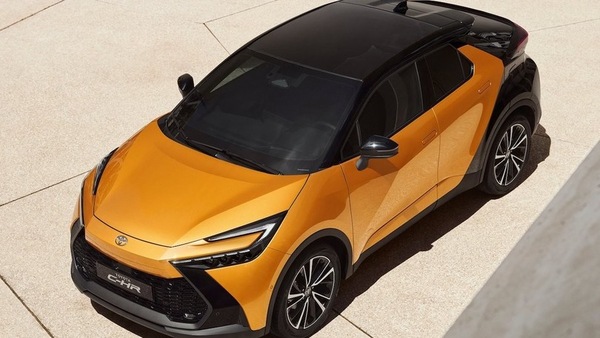 Toyota C-HR, prenotarlo conviene: gratis un pacchetto a scelta