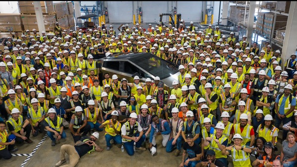 Tesla, prodotto il primo Cybertruck di serie in Texas
