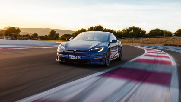 Auto Speed Date: Tesla, 20 anni tra record di vendite e grandi sfide