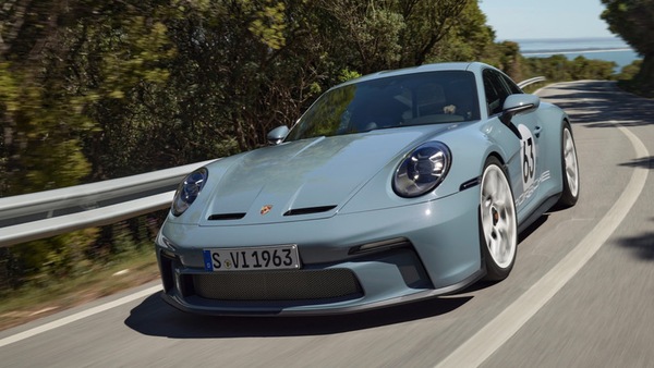 Nuova Porsche 911 S/T: puro piacere di guida