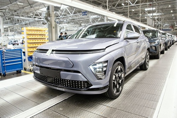 Hyundai Kona elettrica, parte la produzione in Europa