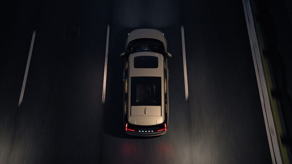 Volvo EM90, teaser ufficiale dello MPV elettrico