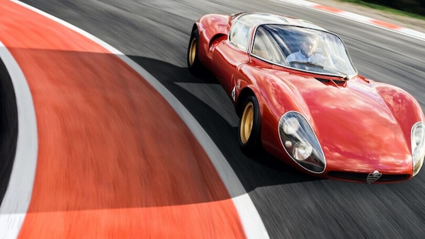 Alfa Romeo 33 Stradale, storia di un'auto leggendaria