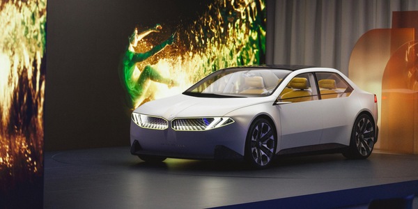 BMW, con Vision Neue Klasse inizia la nuova era elettrica