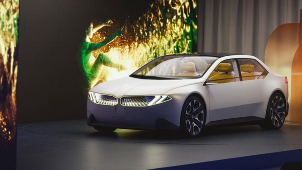 BMW, con Vision Neue Klasse inizia la nuova era elettrica