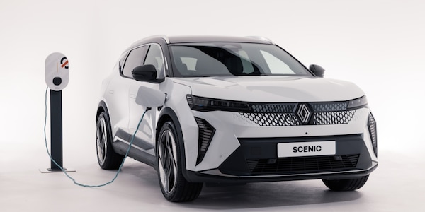 Nuova Renault Scénic, l'elettrica apre la strada al futuro