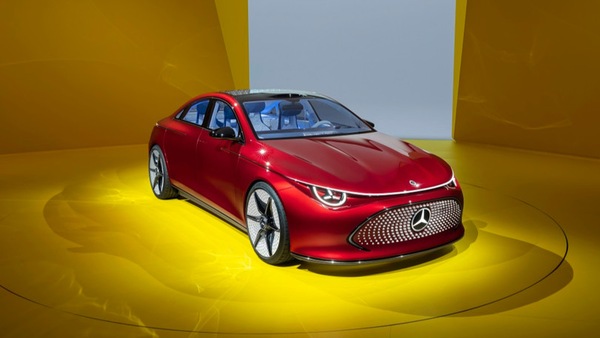 Mercedes Classe CLA concept, elettrica e iper-tecnologica