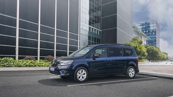 Renault Grand Kangoo 7 posti, quanto spazio (e versatilità) a bordo!