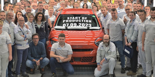 Fiat 600e "Arancio sole d'Italia" è la prima prodotta a Tichy