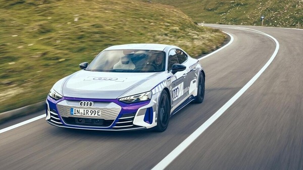 Audi RS e-tron GT ice race edition, supersportiva delle nevi