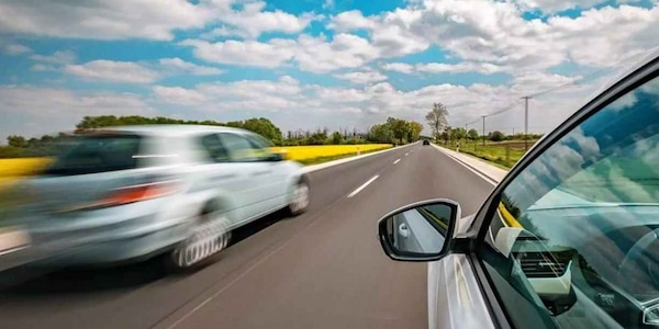 Sei sicuro di conoscere le regole per il sorpasso in autostrada?