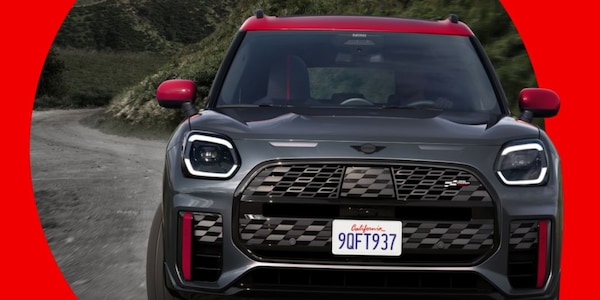 Mini Countryman John Cooper Works, anticipazione social