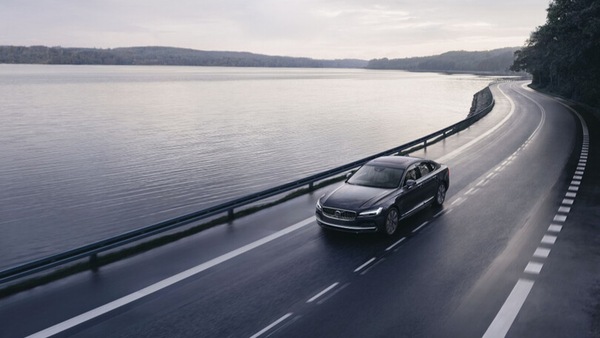 Volvo, addio ai motori Diesel