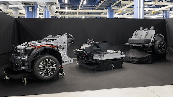 Toyota, nel 2026 le prime elettriche prodotte con Gigacasting