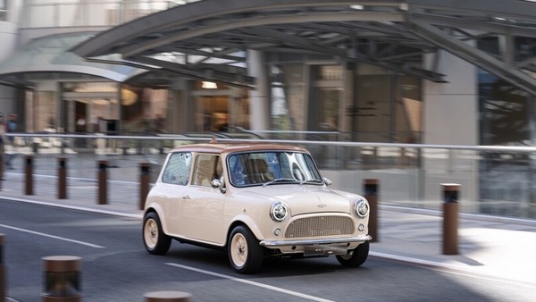 Mini eMastered, il restomod elettrico stupisce come solo David Brown sa fare