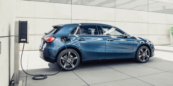 Mercedes, come vanno i plug-in della Stella