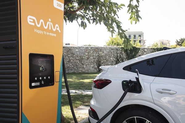 Ewiva, come funziona la ricarica senza app o tessere