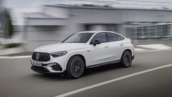 Mercedes-AMG GLC Coupé, avanti con la sportività ibrida mild e PHEV