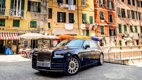 Rolls Royce celebra le Cinque Terre con una Phantom in esemplare unico