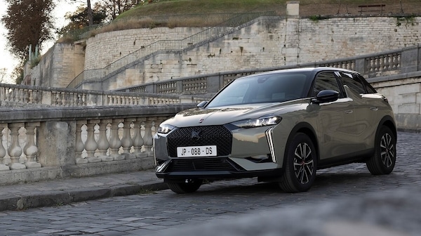 DS 3, migliorano i servizi connessi e la dotazione di serie