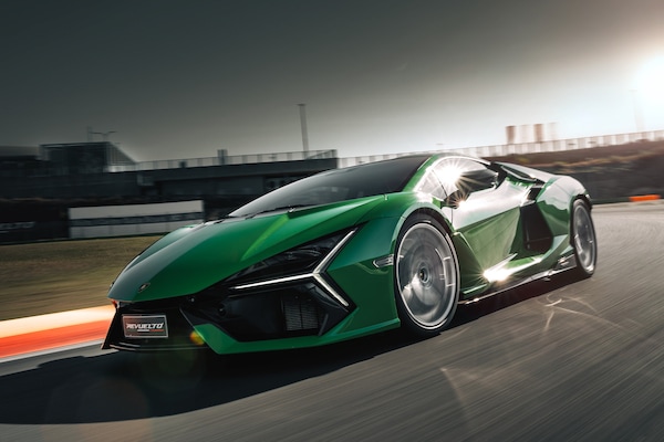 Lamborghini Revuelto, la prova del "missile" di Sant'Agata