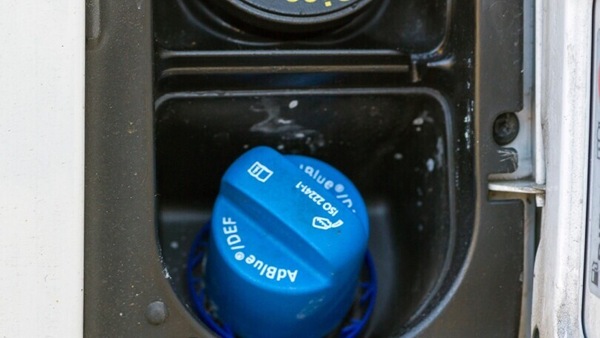 Caro benzina, perché in Italia il Diesel costa di più rispetto ad altri paesi?