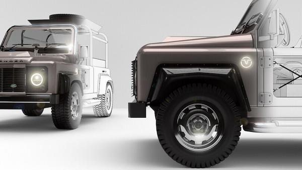 Everrati Shore Tender, conversione del Defender abbinato agli yacht