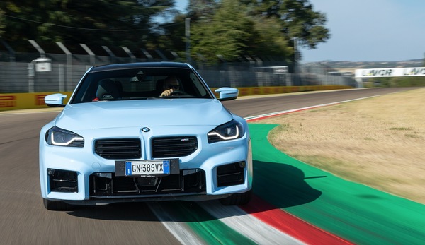 BMW M2 prova in pista