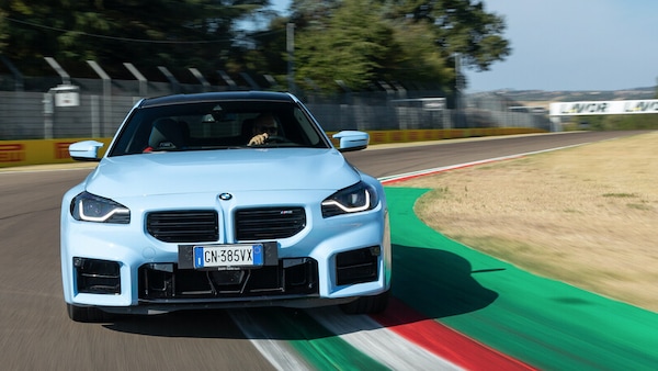 BMW M2 prova in pista