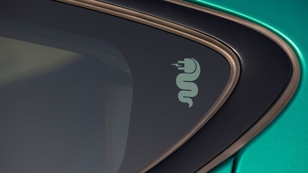 Alfa Romeo, il grande suv elettrico si farà nel 2027