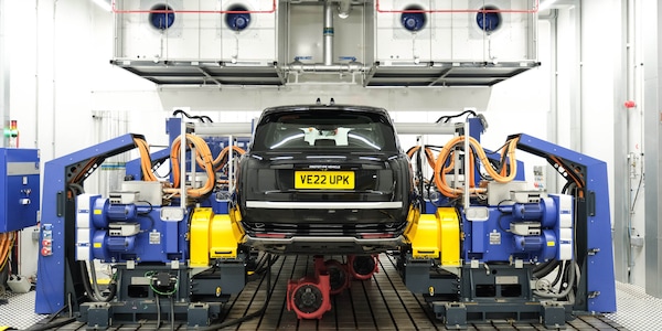 JLR, ecco il Future Energy Lab il centro prove veicoli elettrici