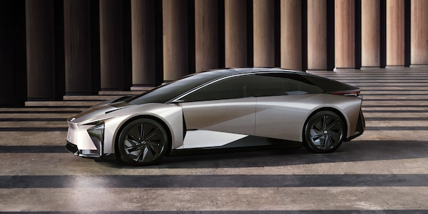 Lexus LF-ZC e LF-ZL, due concept elettriche al Salone di Tokyo 2023