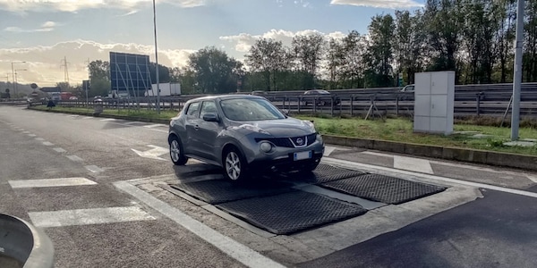 Autostrade, l'energia cinetica delle auto per alimentare le stazioni