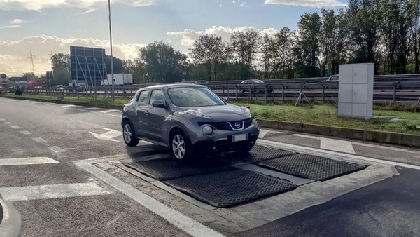 Autostrade, l'energia cinetica delle auto per alimentare le stazioni