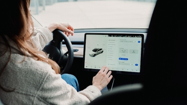 Guida autonoma e incidenti: per la Gran Bretagna la colpa è dei costruttori