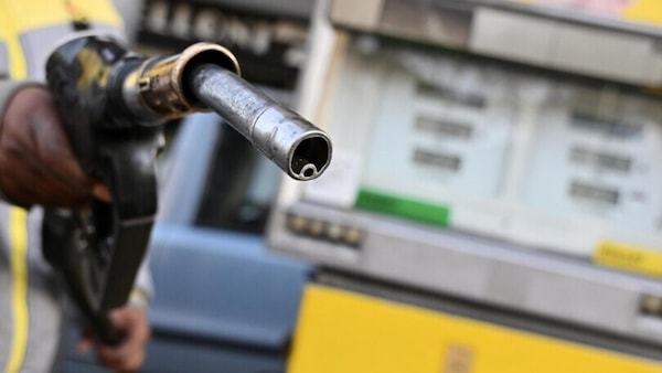 Caro carburanti: come si sono trasformati (in peggio) i prezzi in un anno