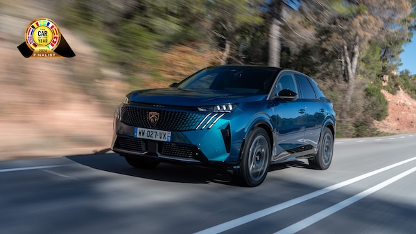 Nuovo Peugeot e-3008, ansia da ricarica addio